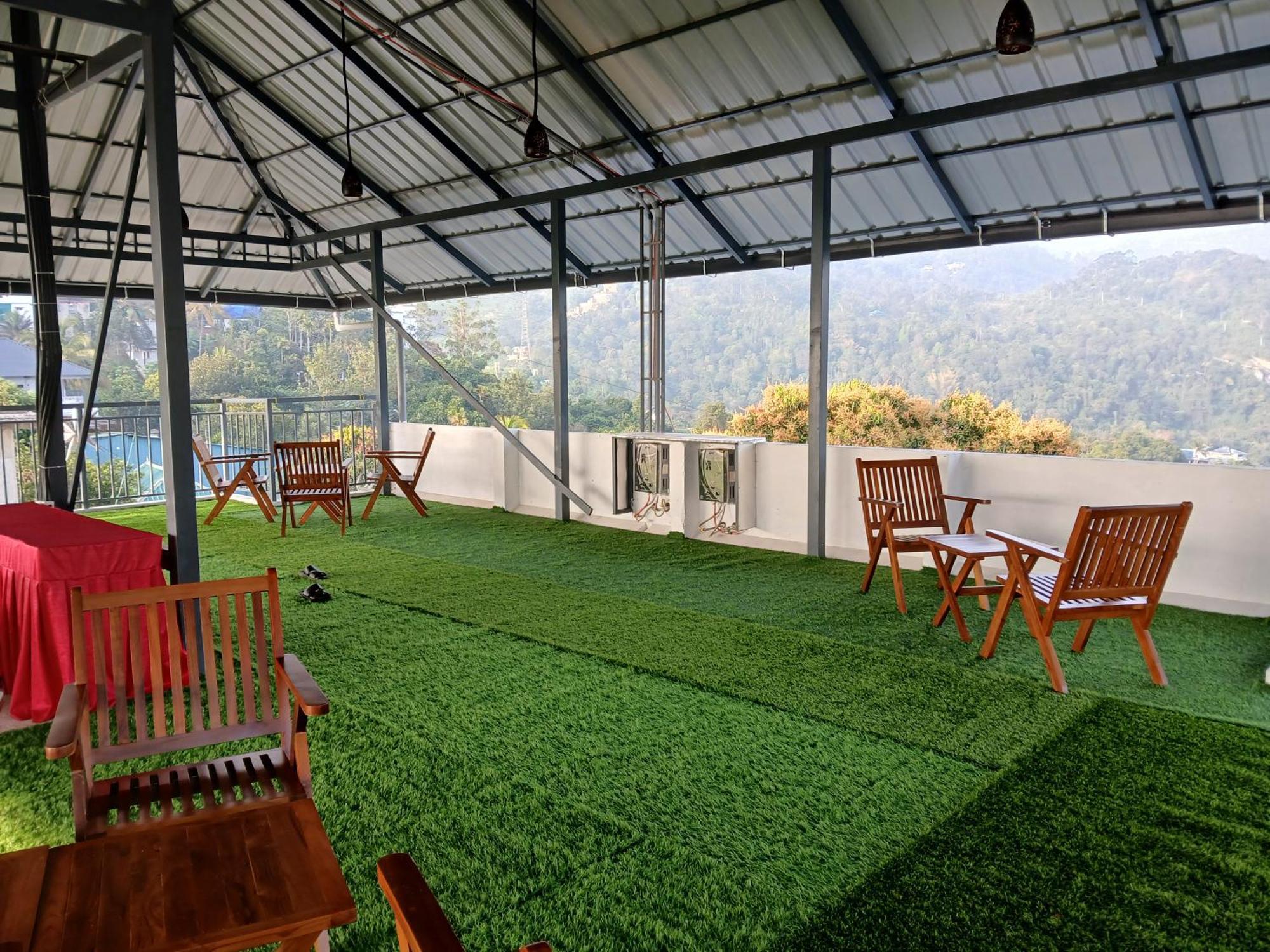 Tea Elanza Homestay *